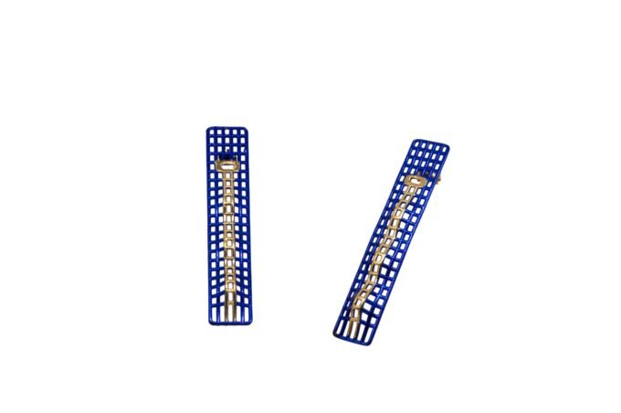 Kinēsis wave perforated earrings - Image 2