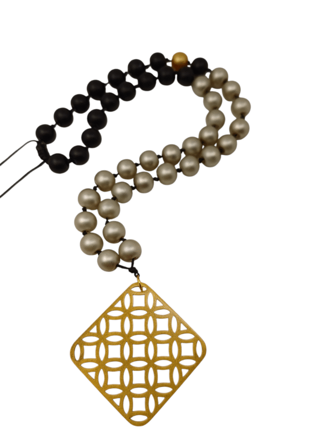 Kypsélε Collection necklace - Image 3